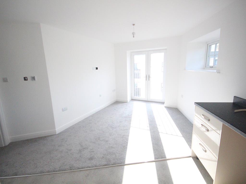 2 bedroom apartment To Let in Earby - IMG_5094.jpg